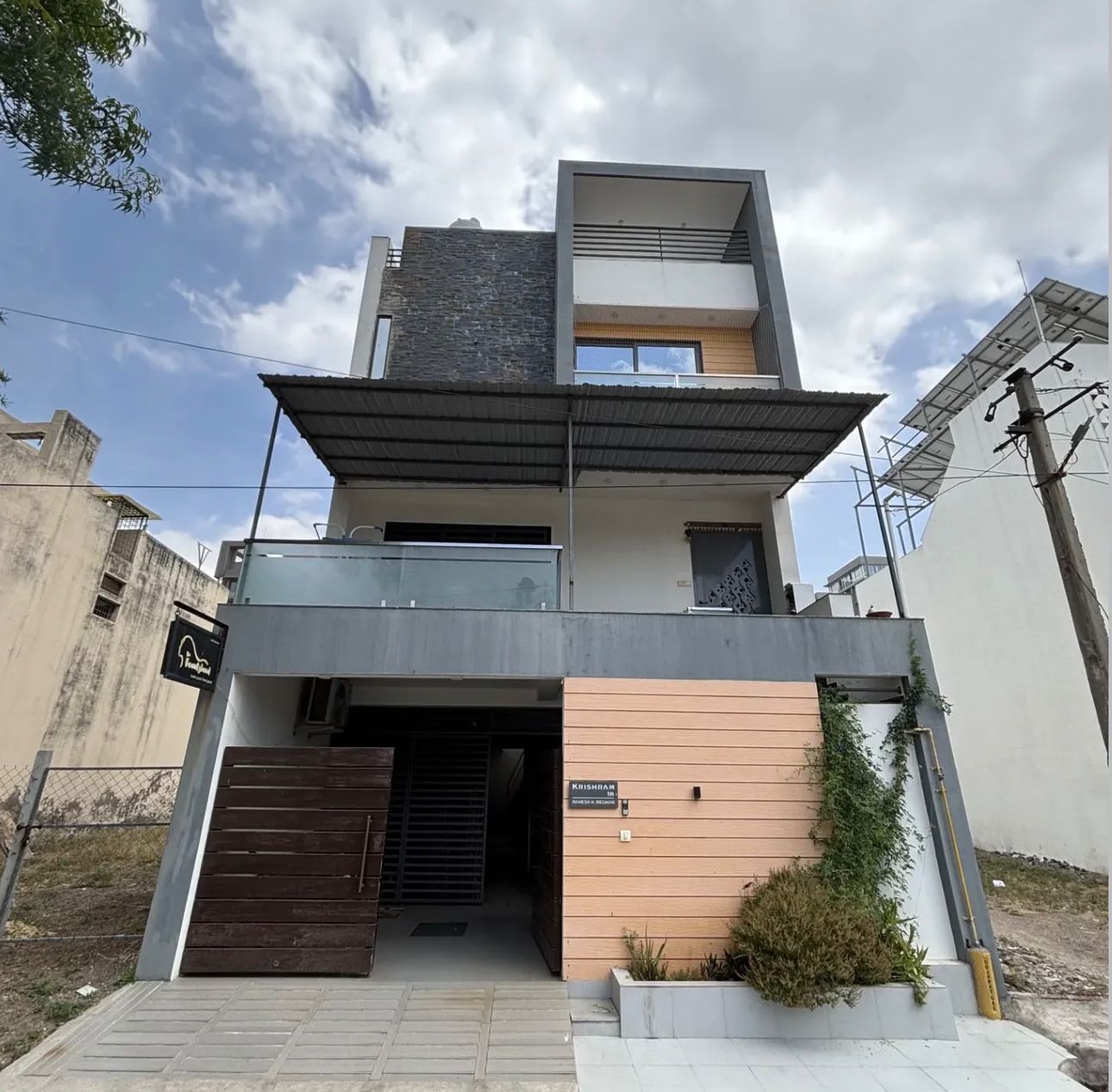 Premium 4 BHK Modern House in AP Park, Rajkot
